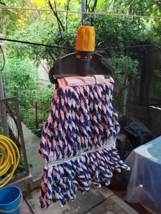 Продам швабру с насадками.
