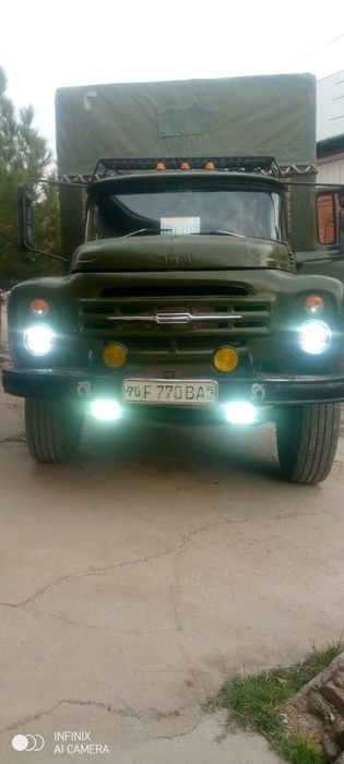 ЗИЛ.130сотилади.