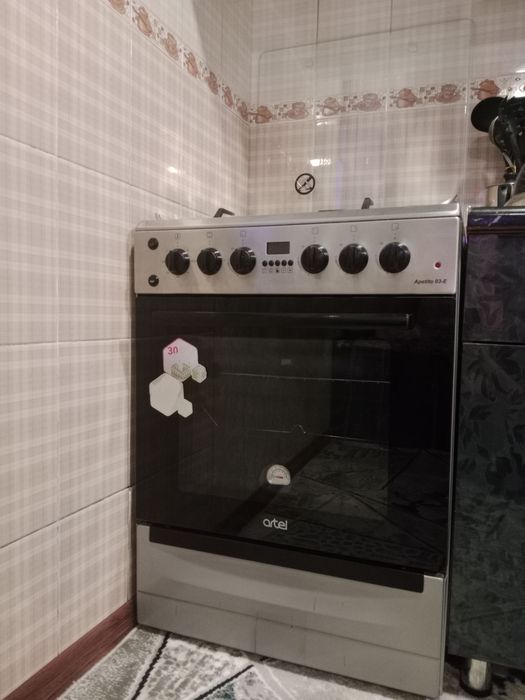 Продаю газовую плиту