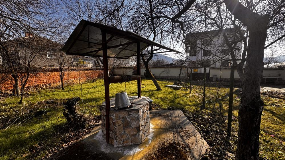 Къща с двор в с. Трудовец, общ. Ботевград