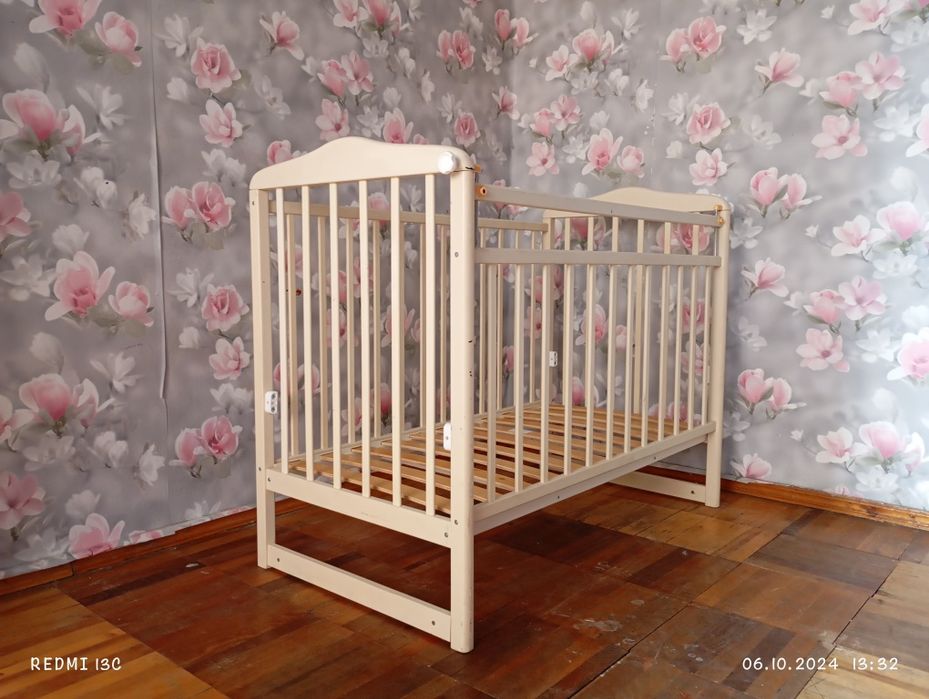 Детская кроватка