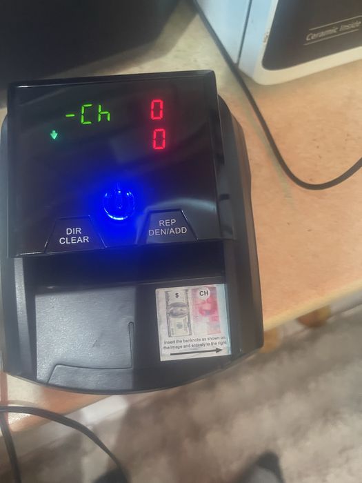 Детектор за банкноти  CT334