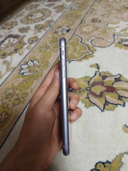 Срочно продам iPhone 11 64GB