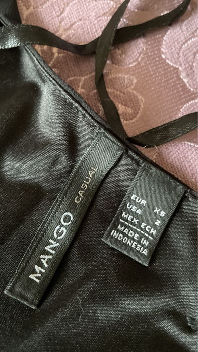 Платье Mango