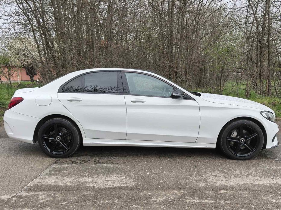 Mercedes-Benz C200 AMG line, 9 G-tronic, 4 Matic