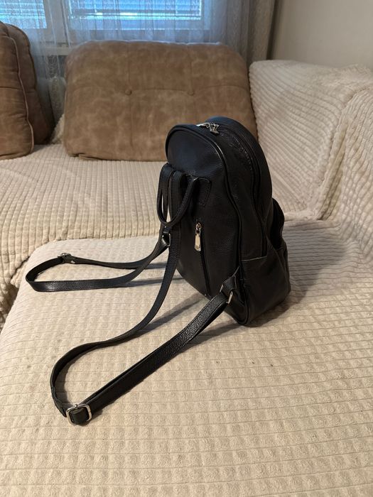 Дамска раница естествена кожа