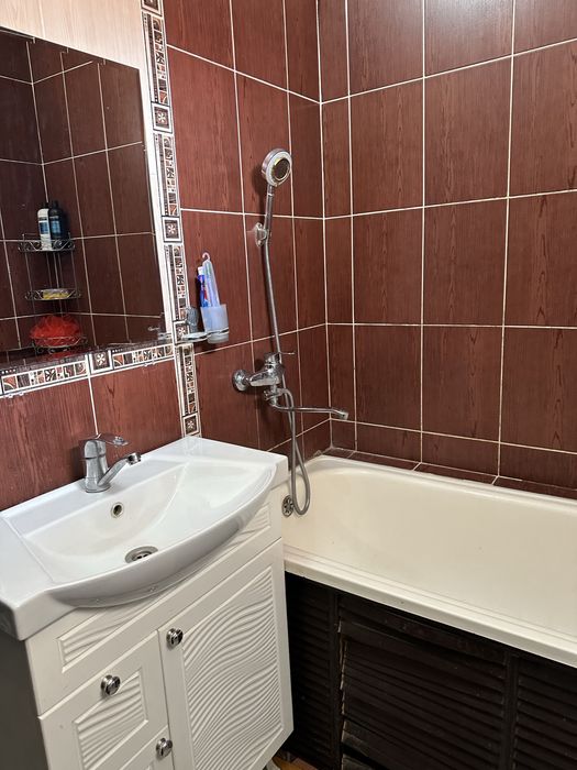 Qizlarga kvartira Novza metro