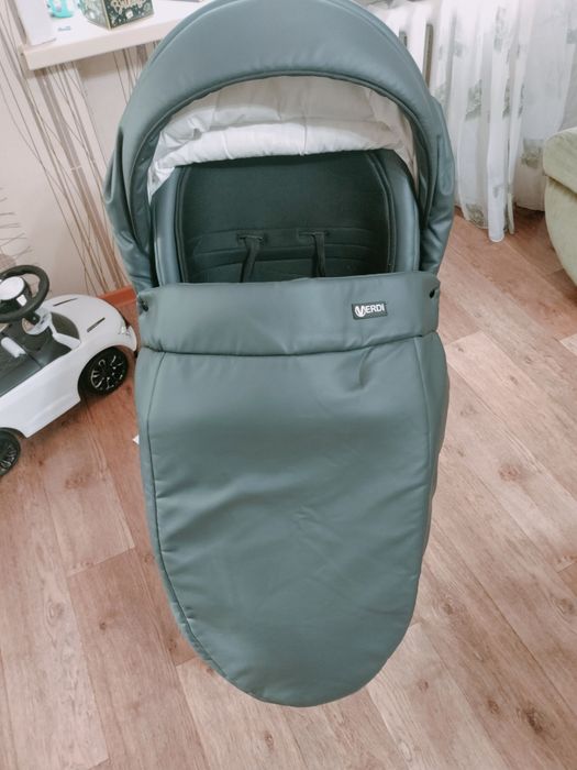 Продам детскую коляску Verdi 3 в 1