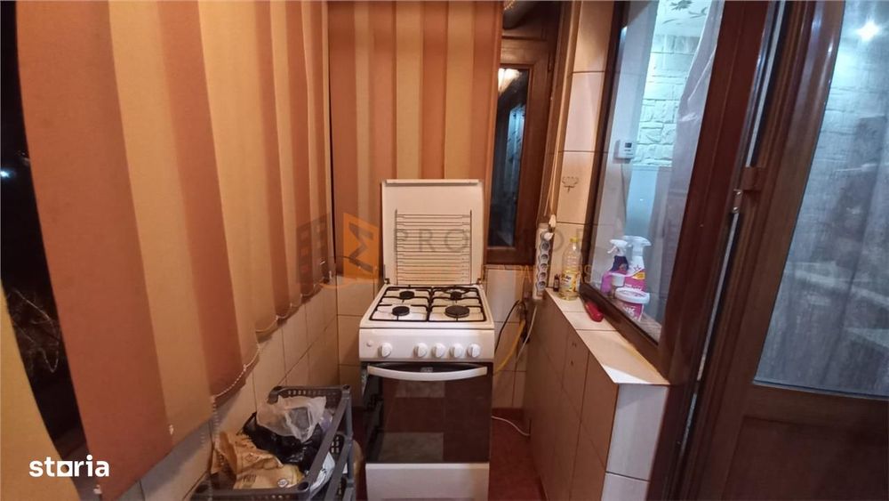 Apartament 2 camere cf 1 semidecomandat zona Micro 3