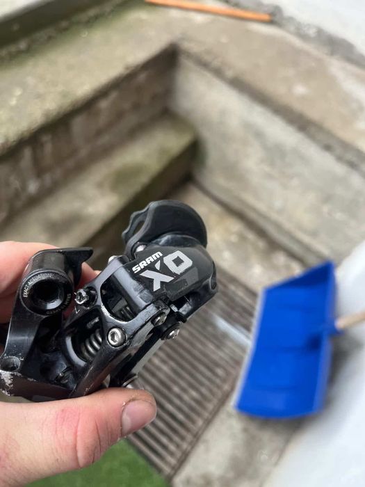 Vând rockrider pe piese