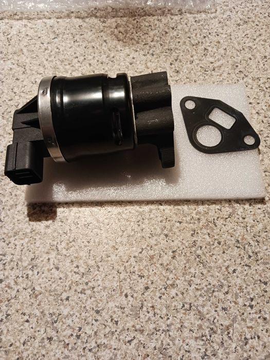 Продавам EGR клапан за  Хонда джаз 2008 г.