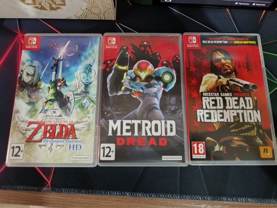 Продам Игровую консоль Nintendo Switch OLED Zelda