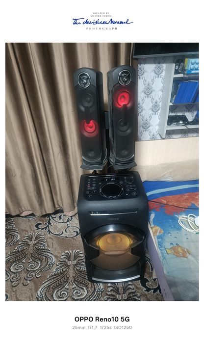 Продается Музыкальный центр