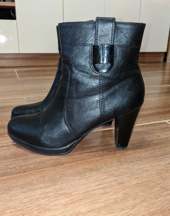 Комплект Дамски боти и дамска чанта