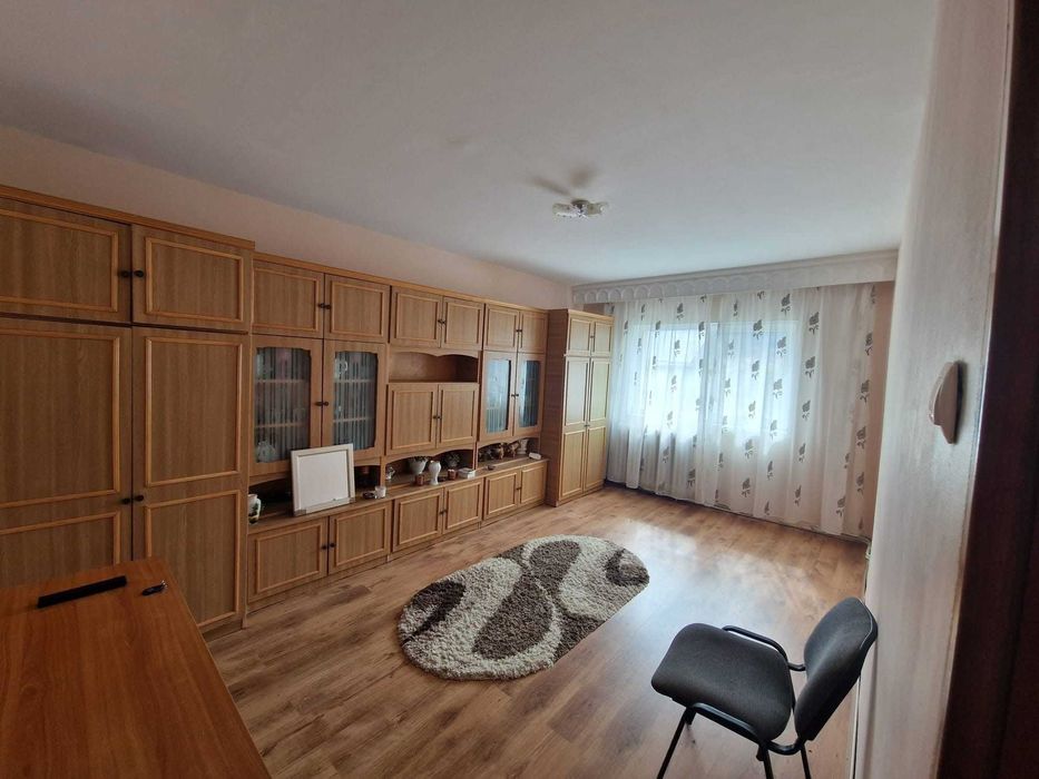 Apartament 3 camere decomandat – Zona Stadion, Priveliște spre Meses