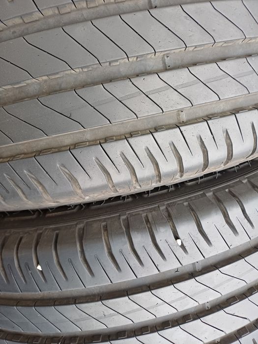 Гуми 215/65/16С  Мишелин