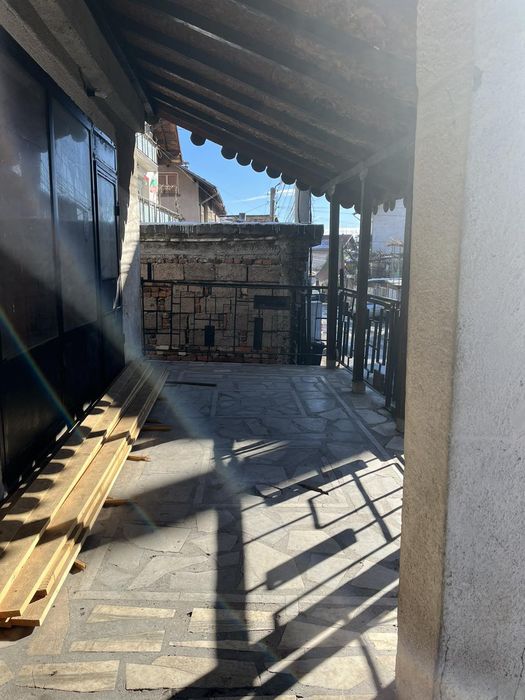 Магазин и бивша хлебопекарна.Перник