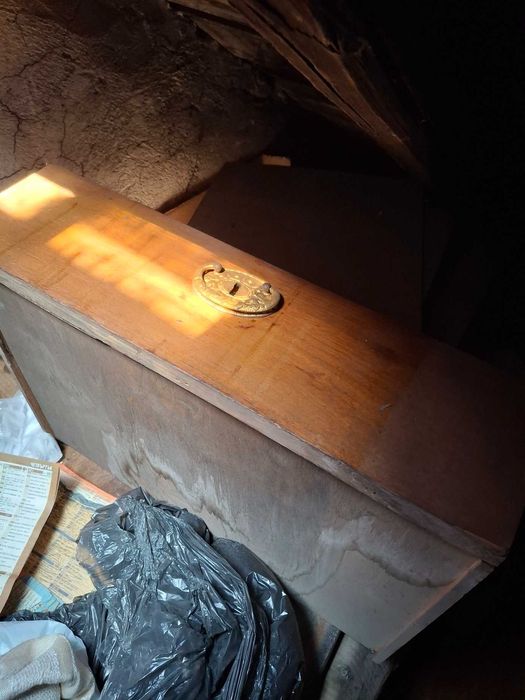 обзавеждане за спалня от масивно дърво