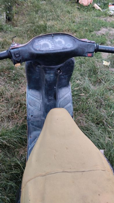 Vând Piaggio gilera 50cc 2t perfect functional doar că are până pe spate fata