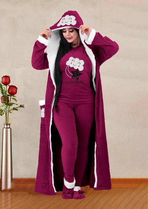 Set pijamald cu capot  marime M/L