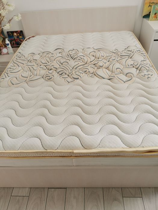 Curățare canapele, saltele, covoare