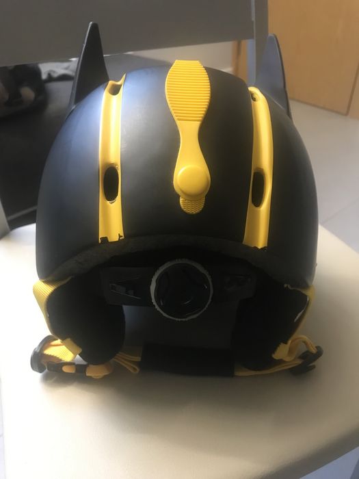 Детска ски каска и маска