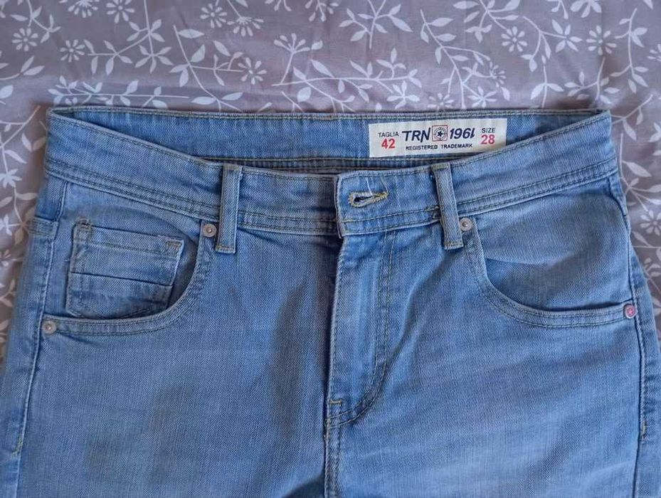 Blugi skinny de bărbați - albastru deschis