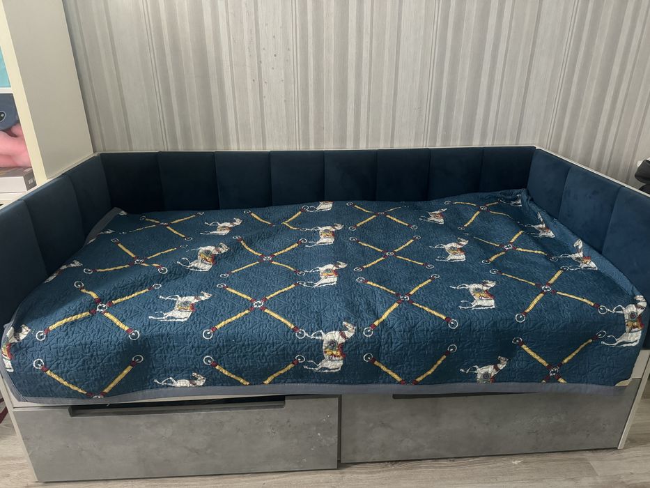 Детская кравать или диван