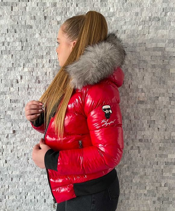 Дамски якета с естествен пух на качулката.