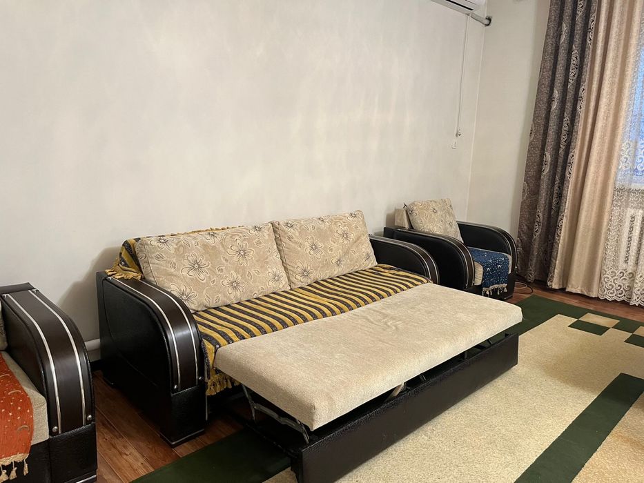 Продам Диван в хорошем состояние