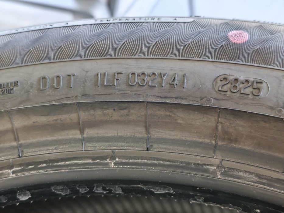 Anvelope vară Continental PremiumContact C 235/50 R19 99V