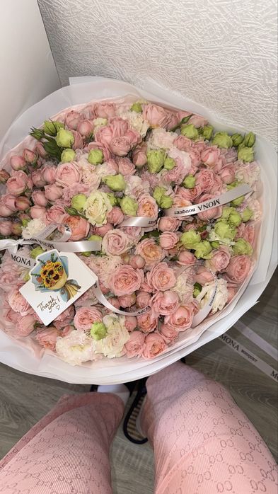 Цветы свежий, кустовые роза 40штук
