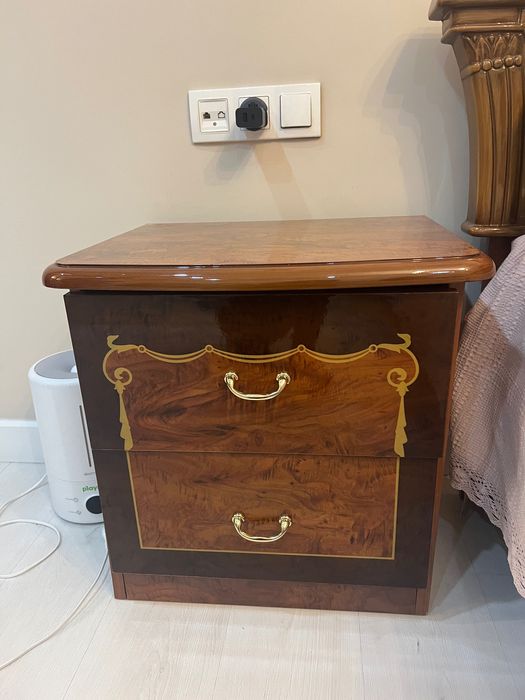 Продам спальный гарнитур