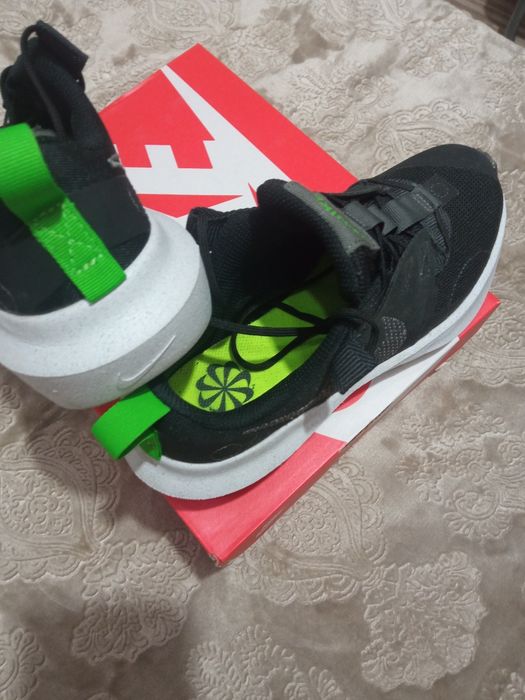 Дамски маратонки Nike
