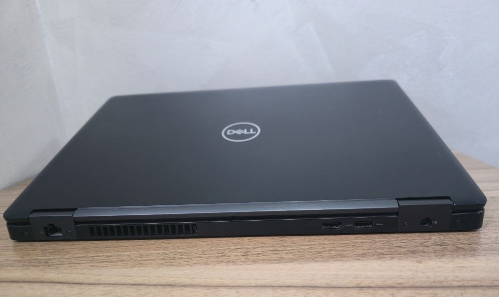 Лаптоп Dell Latitude 5590, i5-8th, 8GB RAM, 256GB  NVMe, 15.6"