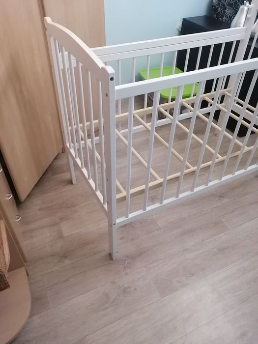 Отдам бесплатно детскую кроватку