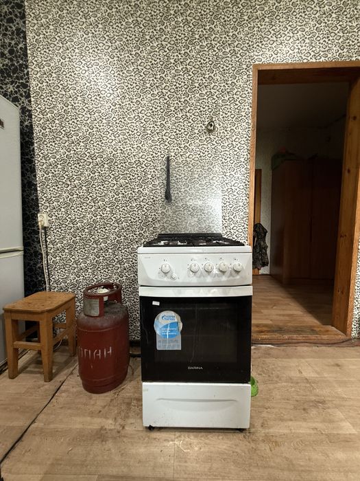 Продам газ плиту