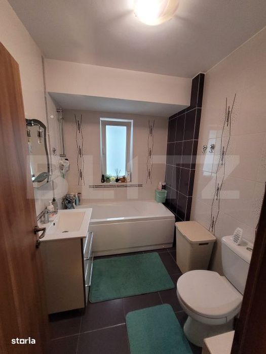Apartament de vanzare, cu 3 camere, 66 mp, zona Pacurari