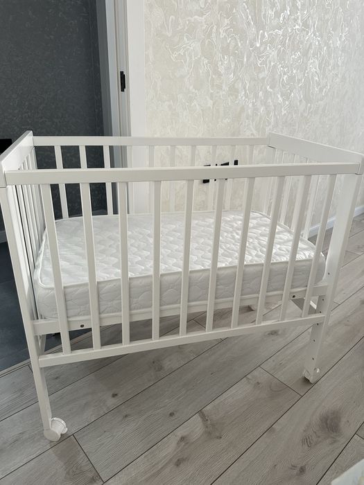 Продам детскую кроватку