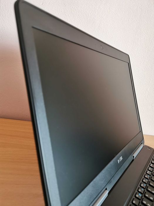 Dell Precision 7520, 15.6" 1920x1080, i7-6820HQ