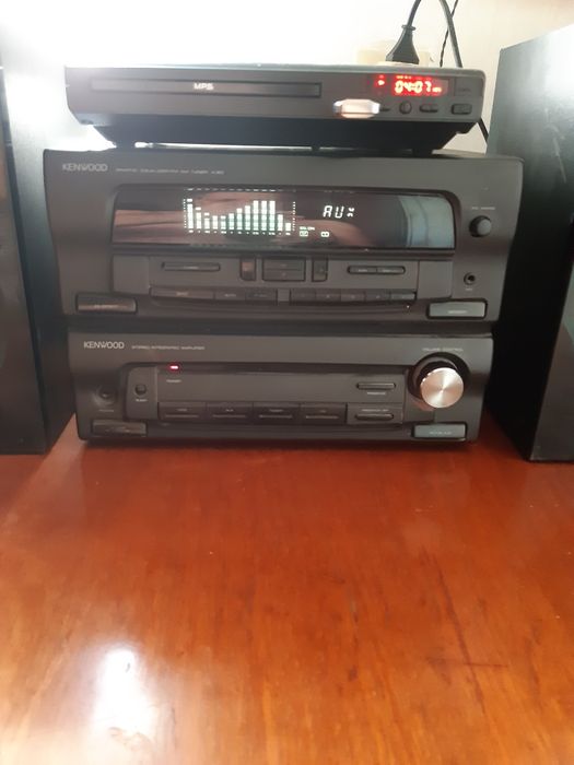 Продаются  Aiwa JAC T8