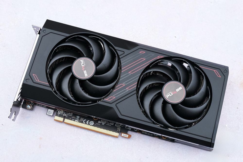 Sapphire Radeon RX 7600 PULSE 8GB GDDR6