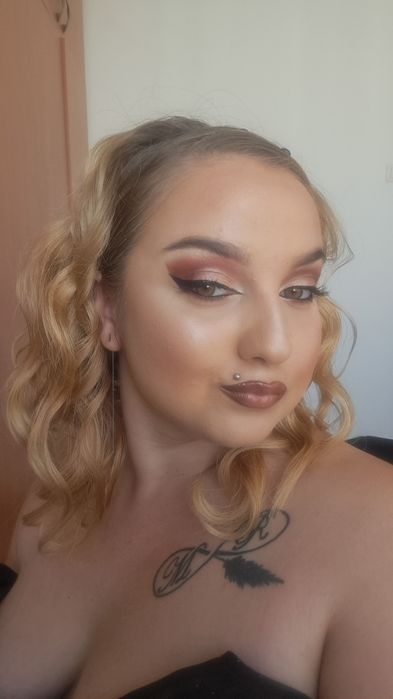 Make-up & Hairstyle