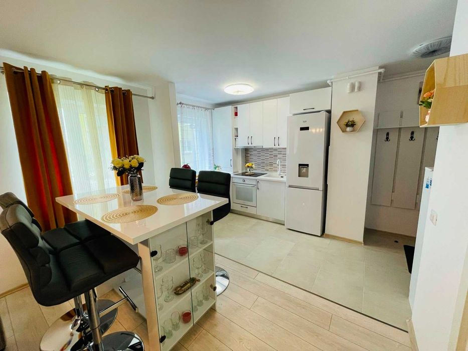 Studio de inchiriat etaj 1 Brasov 40 mp Coresi Top City parcare mobilt si utilat