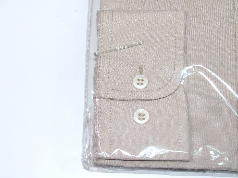 2 CAMASI barbatesti DE LUX, mâneca lunga, mas. 45-46, NOI (sigilate)