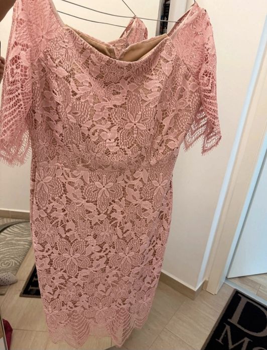 Rochie elegantă roz pudrat din dantelă, mărimea 44, de ocazie