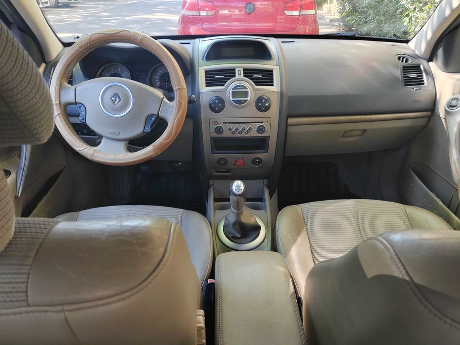 Se vinde Renault Megane II Sedan 1.6 16V benzina   2007 - 113CP
