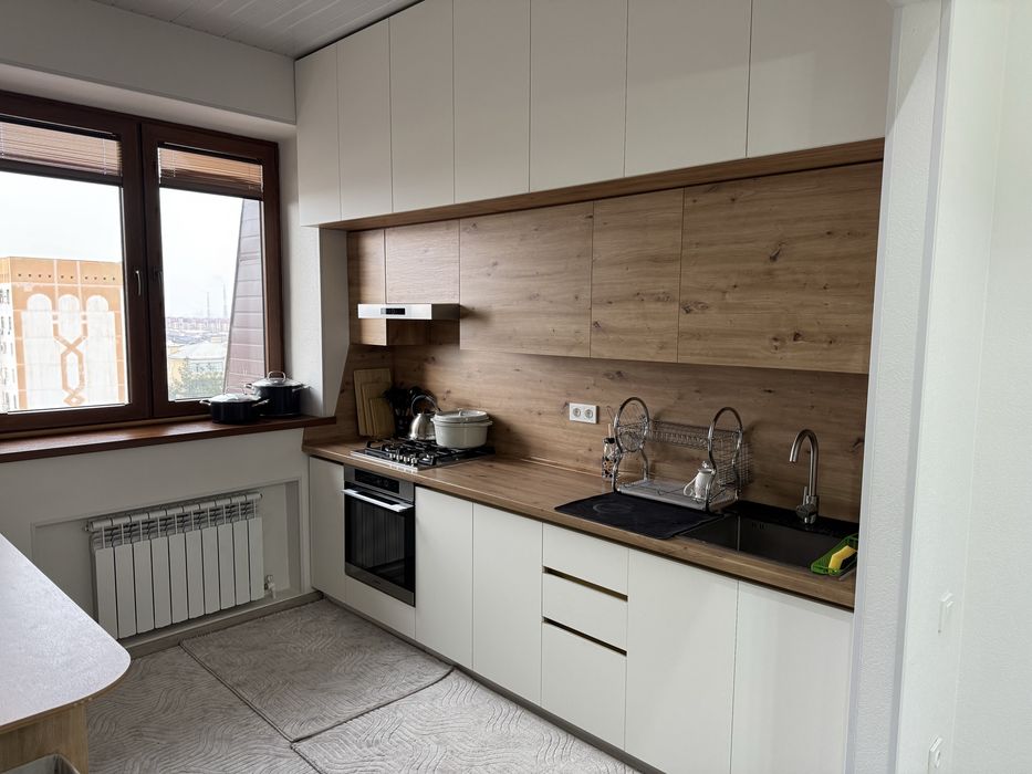 Шахристон метро олдида квартира сотилади. Амир Темур кочаси