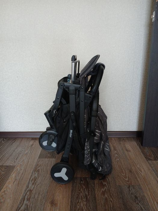 Детская коляска в отличном состоянии