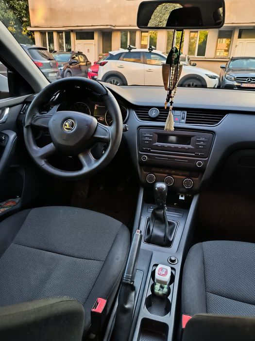Vând Skoda Octavia